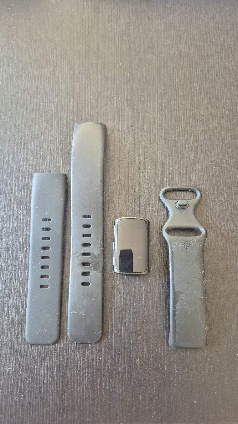 Fitbit Smartwatch: Fitbit charge 6 – D'occasion à Cavergno par Fab_j 1