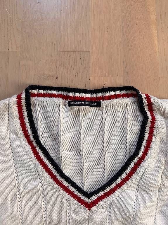 Brandy Melville Maglioni & Felpe: Weisser Brandy Melville Pullover – Nuovo (secondo la descrizione) da Arlesheim venduto da dan_vv9f 2