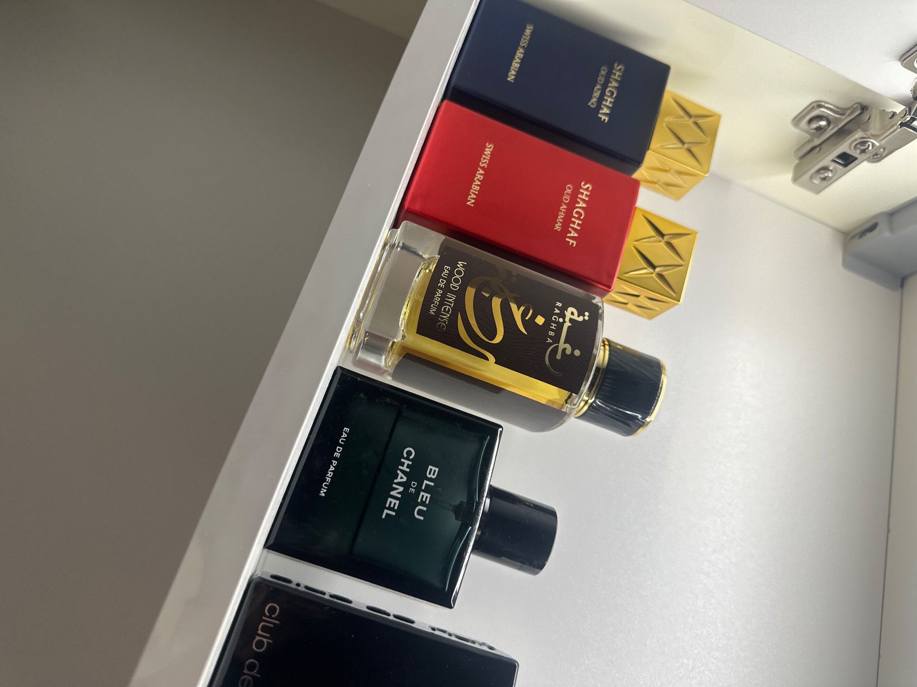 Profumi & Eau de Toilette: Parfumsammlung – Usato da Buchs SG venduto da leevin01 1