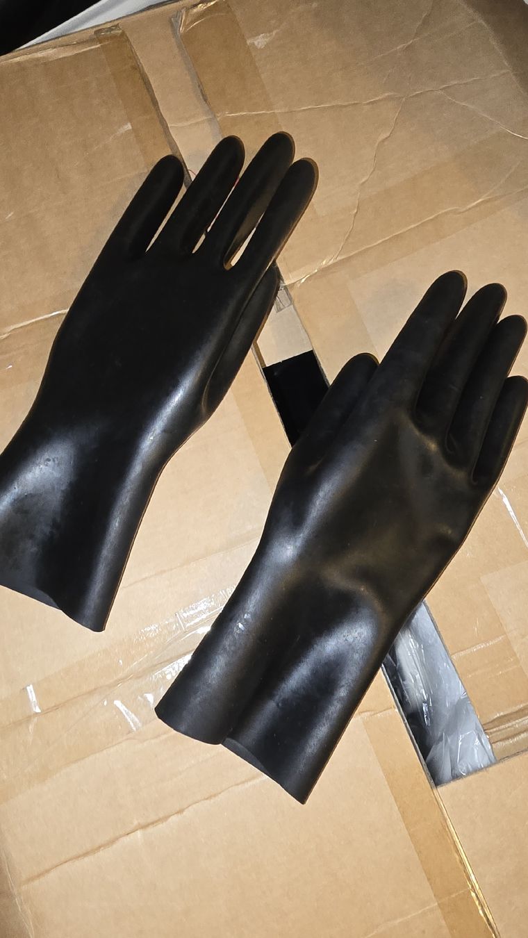 Abbigliamento: latex Handschuhe S kurz – Usato da Amriswil venduto da Trendymarkt 1