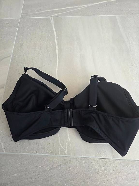 Costumi da bagno & Bikini: Bikini Oberteil Zizzi Gr. 48 – Nuovo (secondo la descrizione) da Wängi venduto da Bibo4. 2