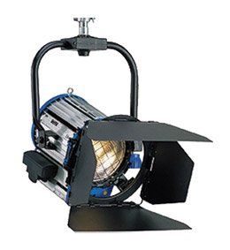 Scheinwerfer: ARRI Studio 1000 Fresnel Scheinwerfer Occasion – Gebraucht aus Urtenen-Schönbühl von nuancegmbh 3