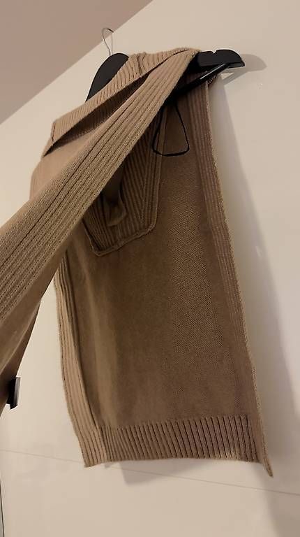 Top: Pull sans manches H&M beige/taupe, taille unique. – Nuovo e nell'imballaggio originale da Biel/Bienne venduto da Cli 3