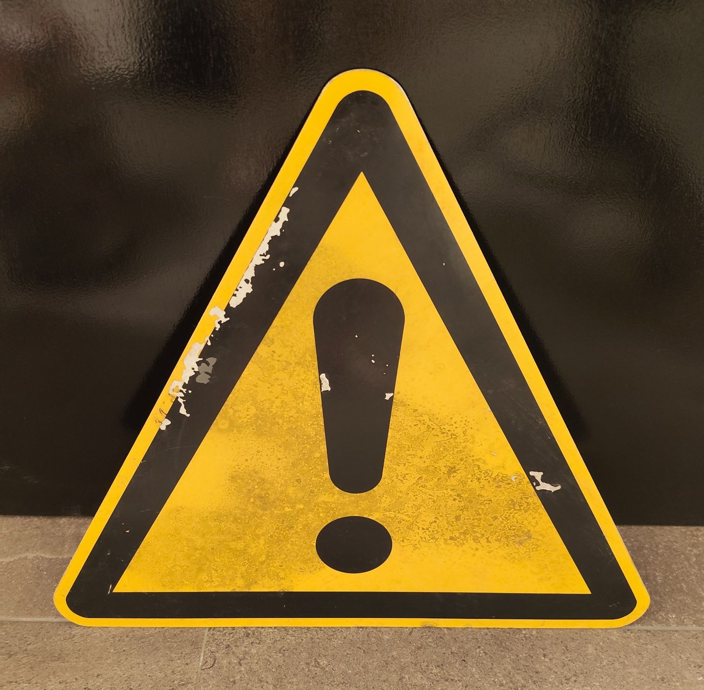 Insegne: Warnschild Achtung Ausrufezeichen Industrie 60cm – Usato da Monthey venduto da 19_karen_84