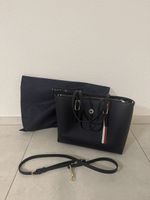 Tommy Hilfiger Handtasche dunkel blau Top Zustand