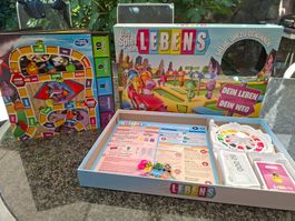 Hasbro; Brettspiel Spiel des Lebens