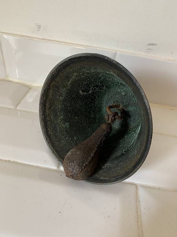Campanacci mucche: Ancienne cloche bronze – Usato da Montreux venduto da Barber_Swiss_Vintage 3