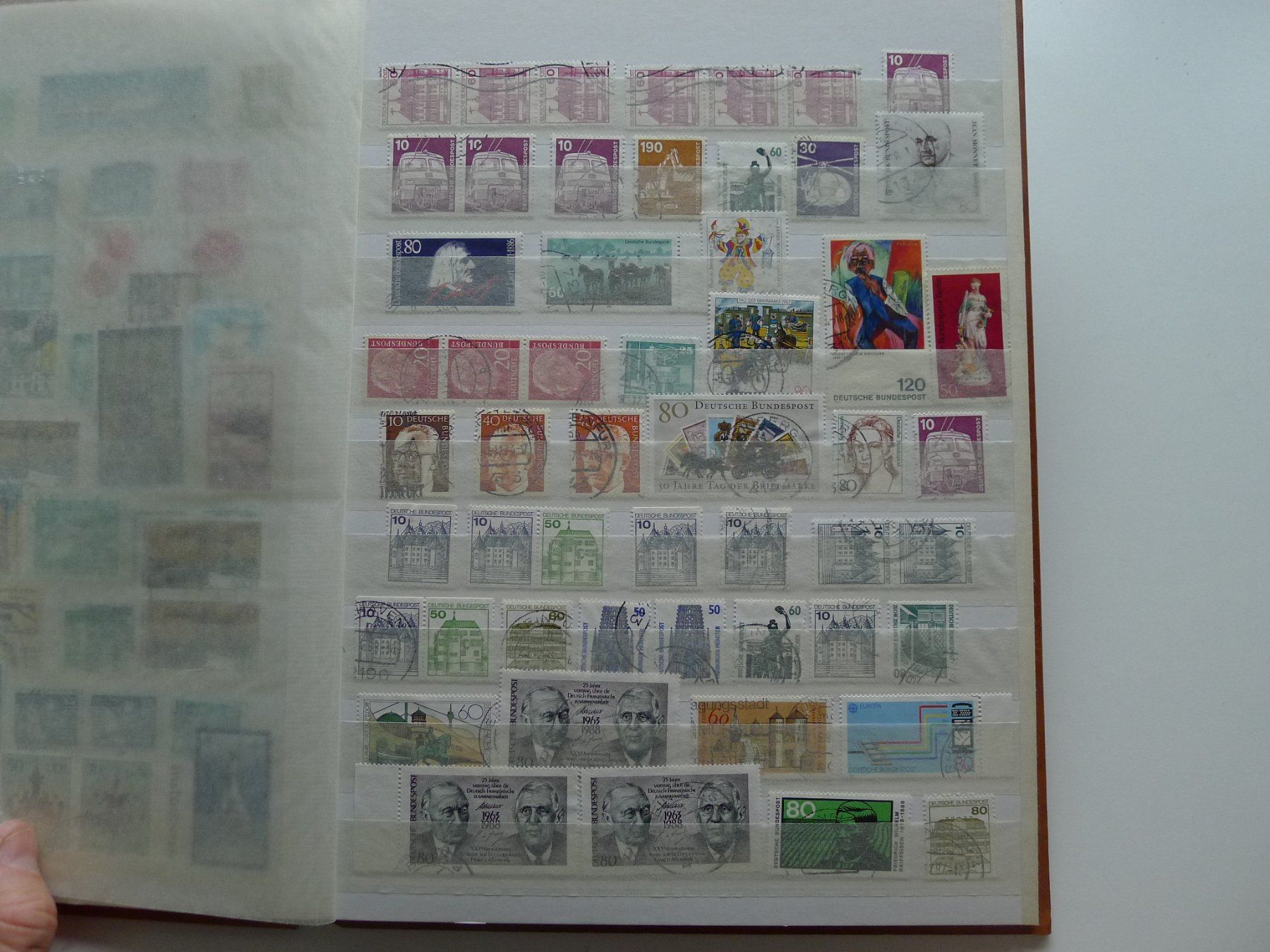 Tutti i francobolli: 4 Alben schweizer Briefmarken 79 Bildern – Usato da Dagmersellen venduto da q1w2e3r4 6