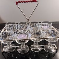 ACHT ANTIKE SCHNAPS GLESLI  MIT KARAFFE/ /TEELICHTLI