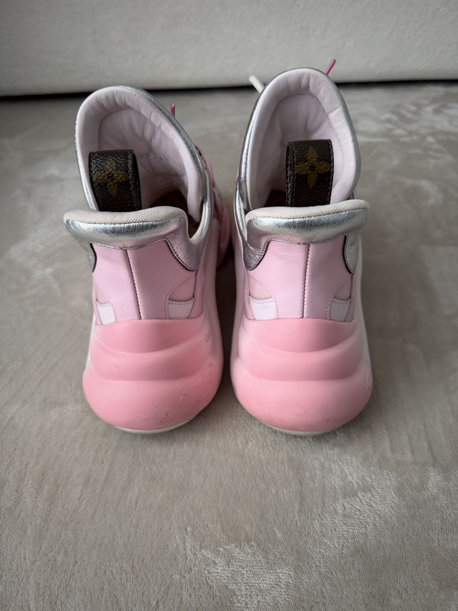 Louis Vuitton Damenschuhe: Louis Vuitton Archlight Sneaker Rosa Grösse 36.5 – Gebraucht aus Gockhausen von Lauvja 1