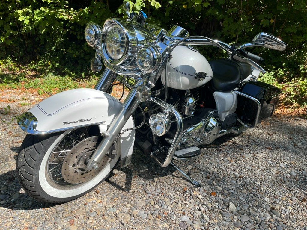 Harley-Davidson Touring: Harley Davidson FLHRC – D'occasion à Schaffhausen par MotoSH 4