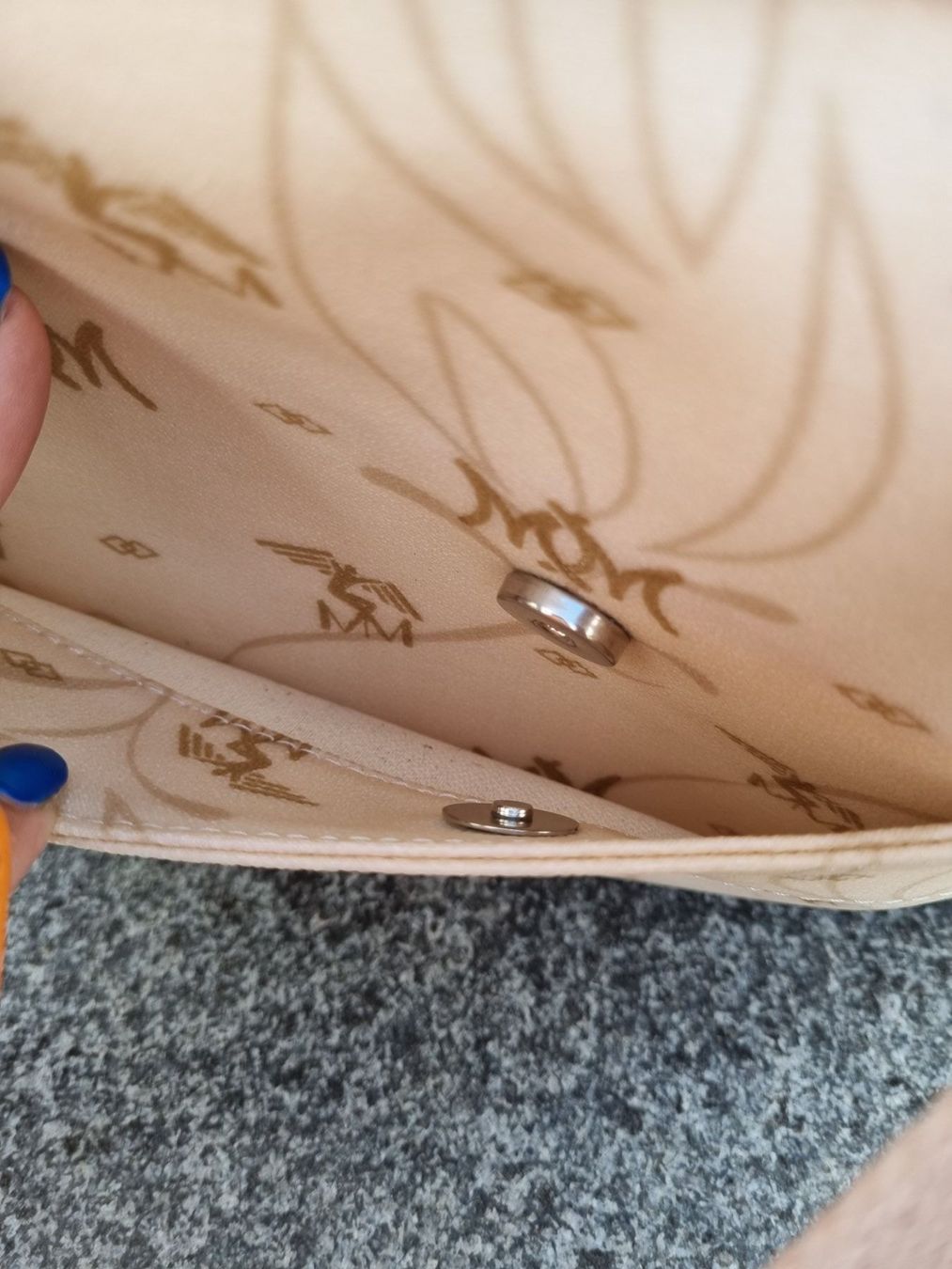Maison Mollerus Taschen für Damen: MEGA MAISON MOLLERUS.... FRISCH UND HELL – Gebraucht aus Möriken AG von rowyta 5