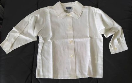 Bluse aus 100% Baumwolle mit Spitzenkragen - Grösse 45 -