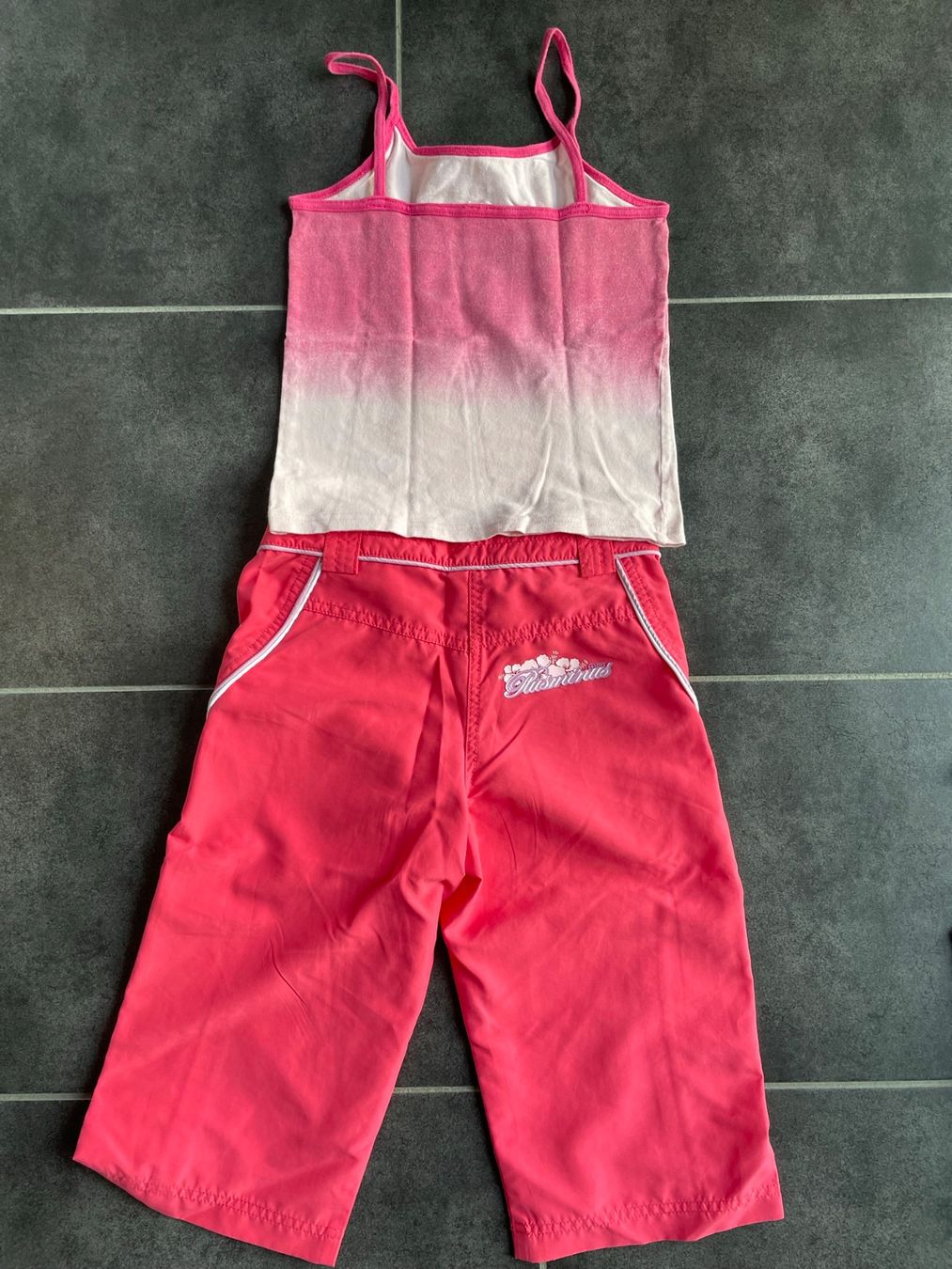 Kleiderpakete & -sets: Shorts & 2 Shirts Gr. 140 – Gebraucht aus Goldswil von _Dudy_ 4