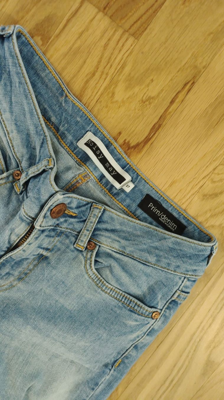 Jeans: Damen Jeans Grösse 27 – Usato da Muri AG venduto da Mupuputs 1