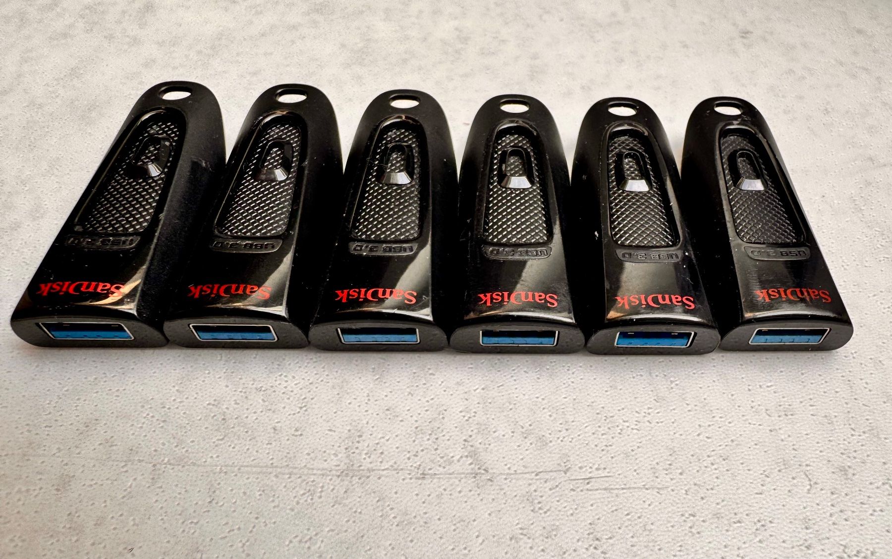 Sandisk Chiavette USB: 6x SanDisk USB 3.0 Sticks 32 GB – Usato da Hermetschwil-Staffeln venduto da Mobile2013