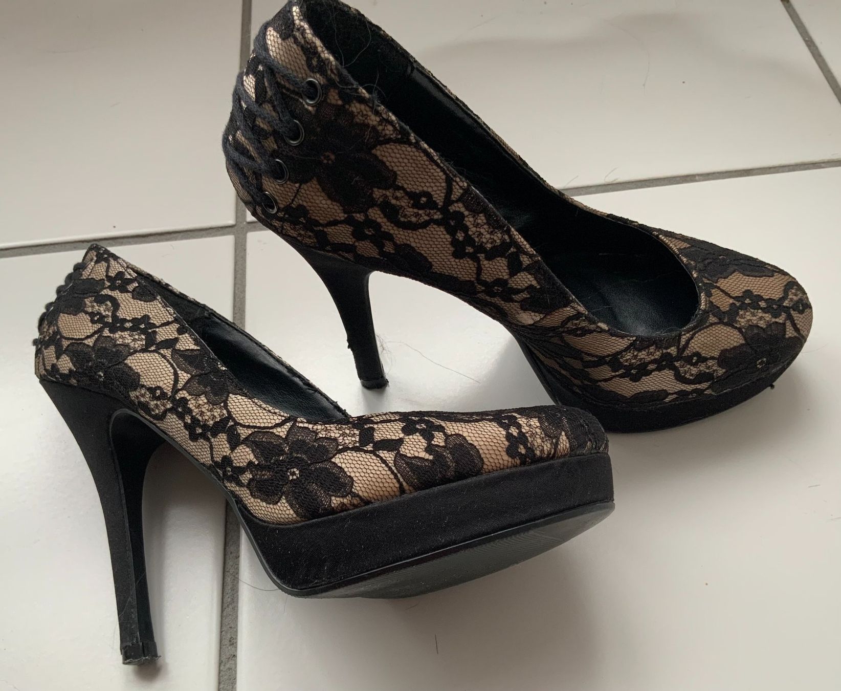 Scarpe da donna: Frauen Schuhe – Usato da Belp venduto da BartkovaS 2