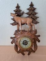 Rustikales Barometer aus Holz mit Hirsch-Motiv