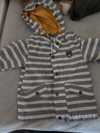 Gestreifte Übergangsjacke, Grösse 80