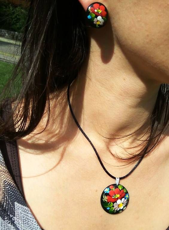 Altri gioielli: Ensemble collier et boucles d'oreilles fleuris – Nuovo e nell'imballaggio originale da Chamoson venduto da OkGeo 1