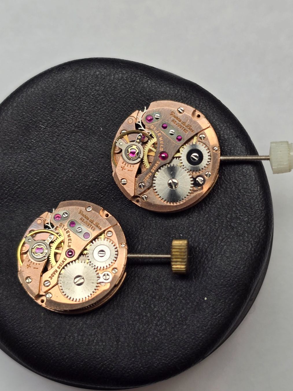 Orologi: 2 Mouvement Felsa 4025 – Difettoso da Tramelan venduto da Nirdan