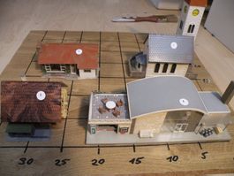 Modellhäuser-Set für die Modelleisenbahn, Spur H0 (1)