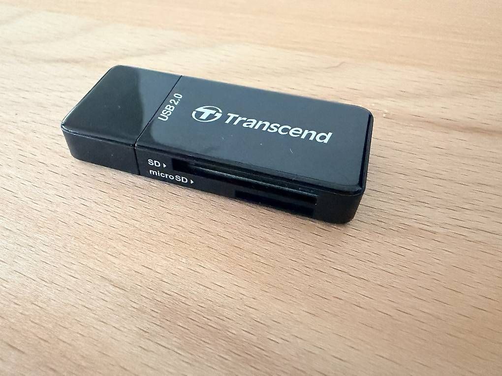 Kartenlesegeräte: Lecteur de cartes Transcend USB 2.0 SD / microSD – Gebraucht aus Collombey von malik.bkn