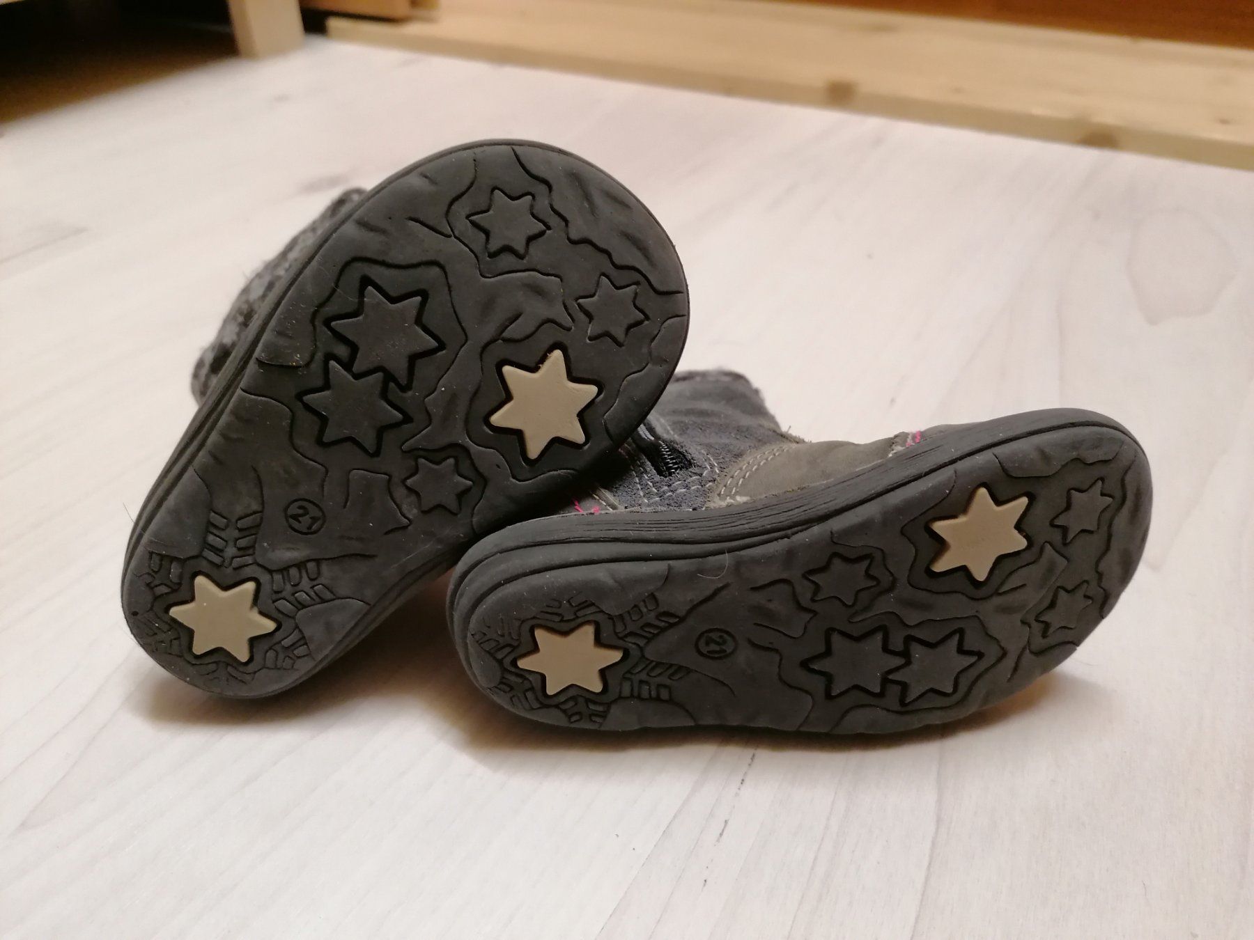 Chaussures filles: Bottes, chaussures, bottines chaudes – D'occasion à Montcherand par petiteoune75 8