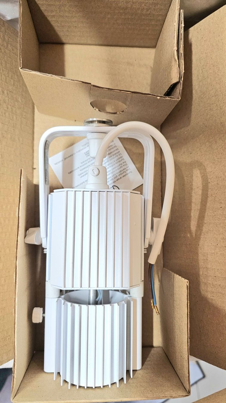 Lampadari & plafoniere: Halogen-Schienenleuchte Lival CB-500 e NEU OVP – Nuovo (secondo la descrizione) da Hefenhofen venduto da Osstschweiz
