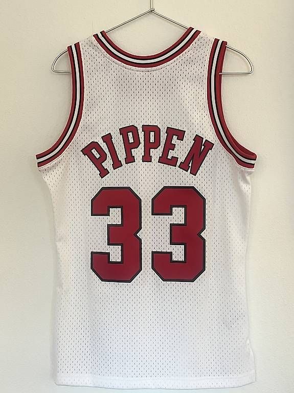 Canottiere & Pantaloni: Mitchell & Ness SCOTTIE PIPPEN 33 – Nuovo e nell'imballaggio originale da Zürich venduto da Rosarilli 1