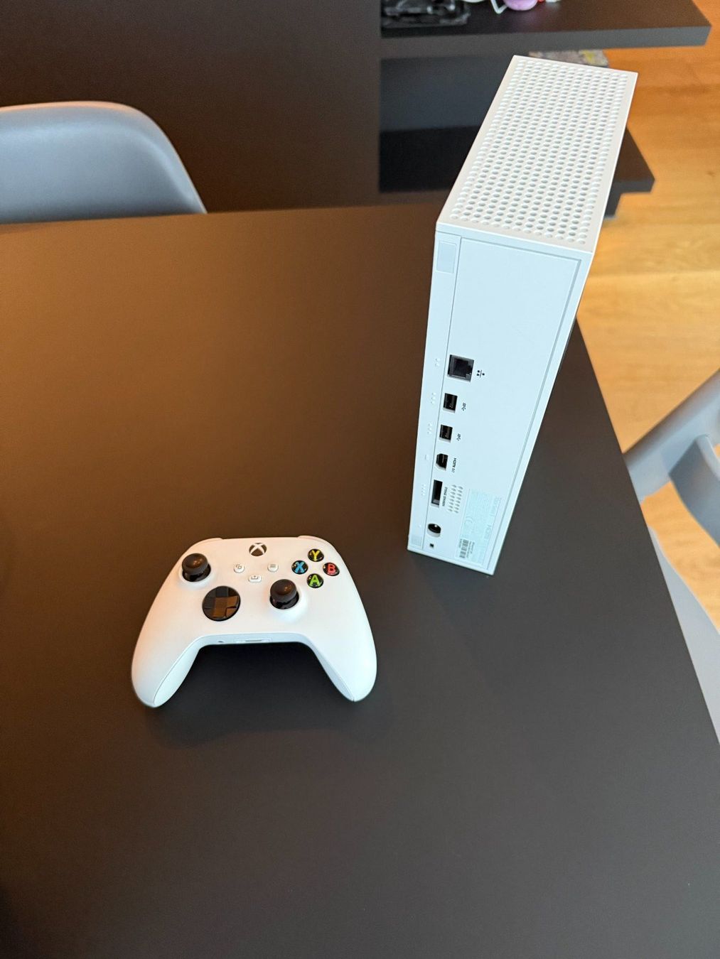 Microsoft Consoles: Xbox Series S 512GB Digital weiss + 1 Controller – D'occasion à Jonen par giuco 2