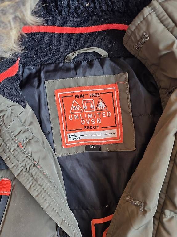 Giacche & Cappotti: Winterjacke Grösse 122 – Usato da Tägerwilen venduto da pre_tpc6 2