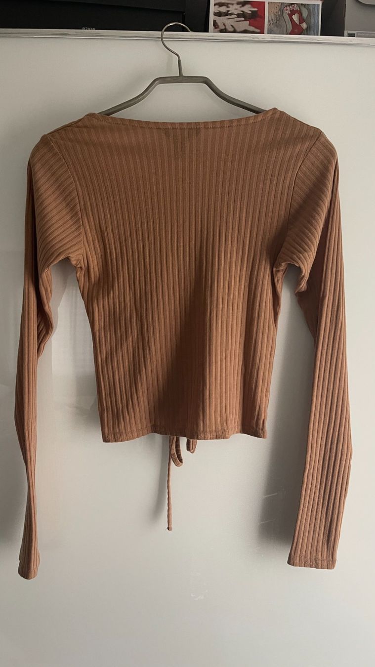 New Look Pullover & Sweatshirts: New Look top braun – Gebraucht aus Lausen von sim_hgp6 2