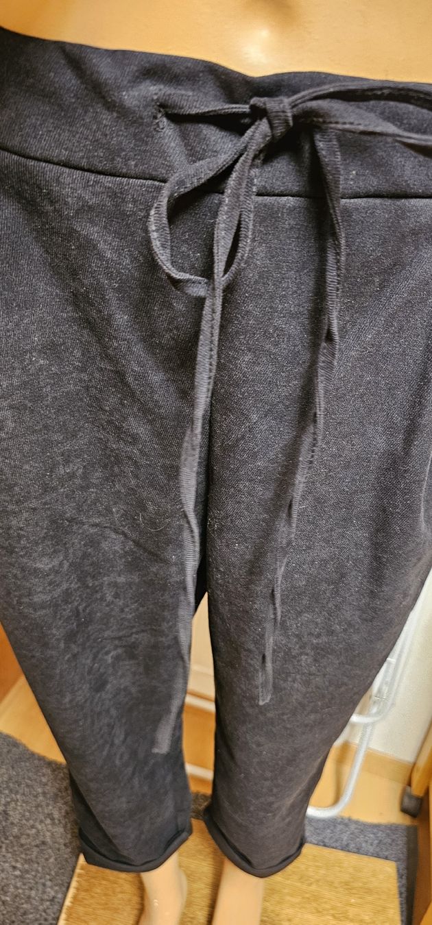 Lotti di vestiti: Hose in dunkelblau Bundweite 46 cm, Bluse und Pulli gr.M – Usato da Ferden venduto da jemyce 2