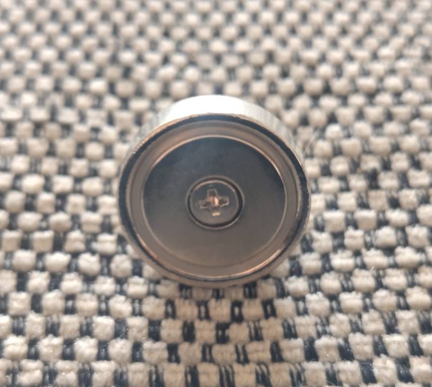 Calamite: Neodym Ösenmagnete 25mm – Nuovo (secondo la descrizione) da Wohlen AG venduto da gnabbr 2