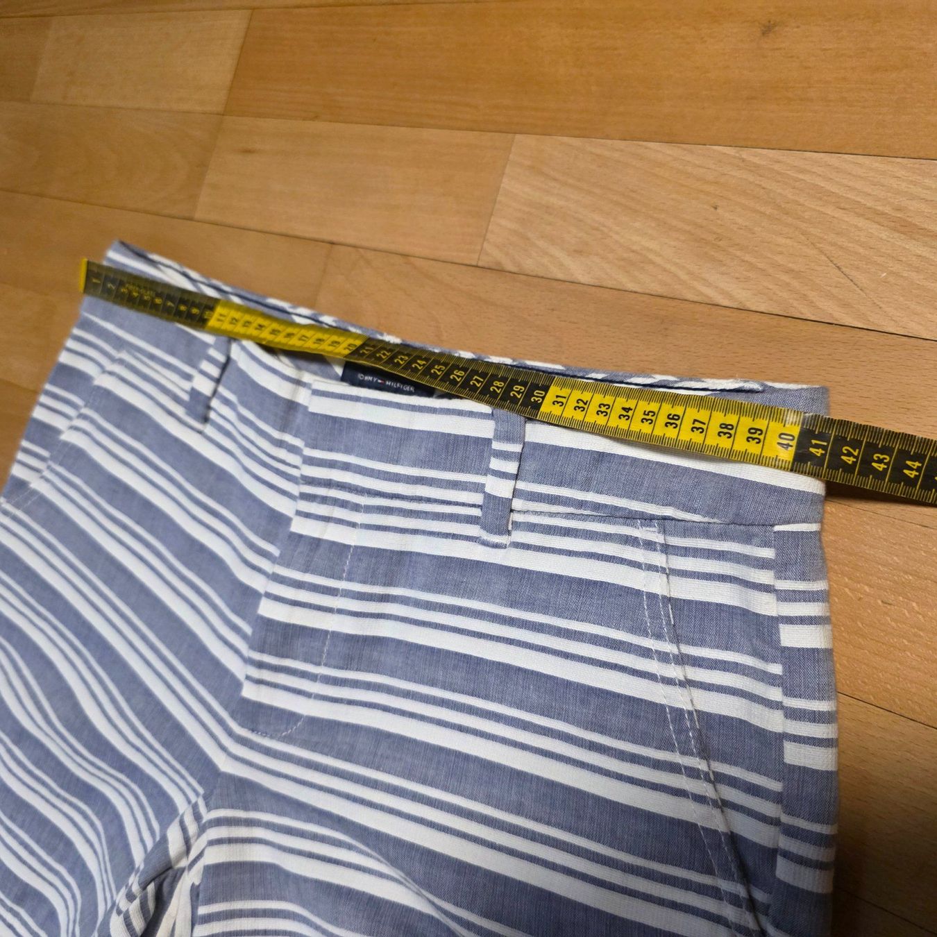 Tommy Hilfiger Pantaloni: Tommy Hilfiger Shorts gestreift Gr.S oder S/M – Usato da Wald ZH venduto da CapLux 6
