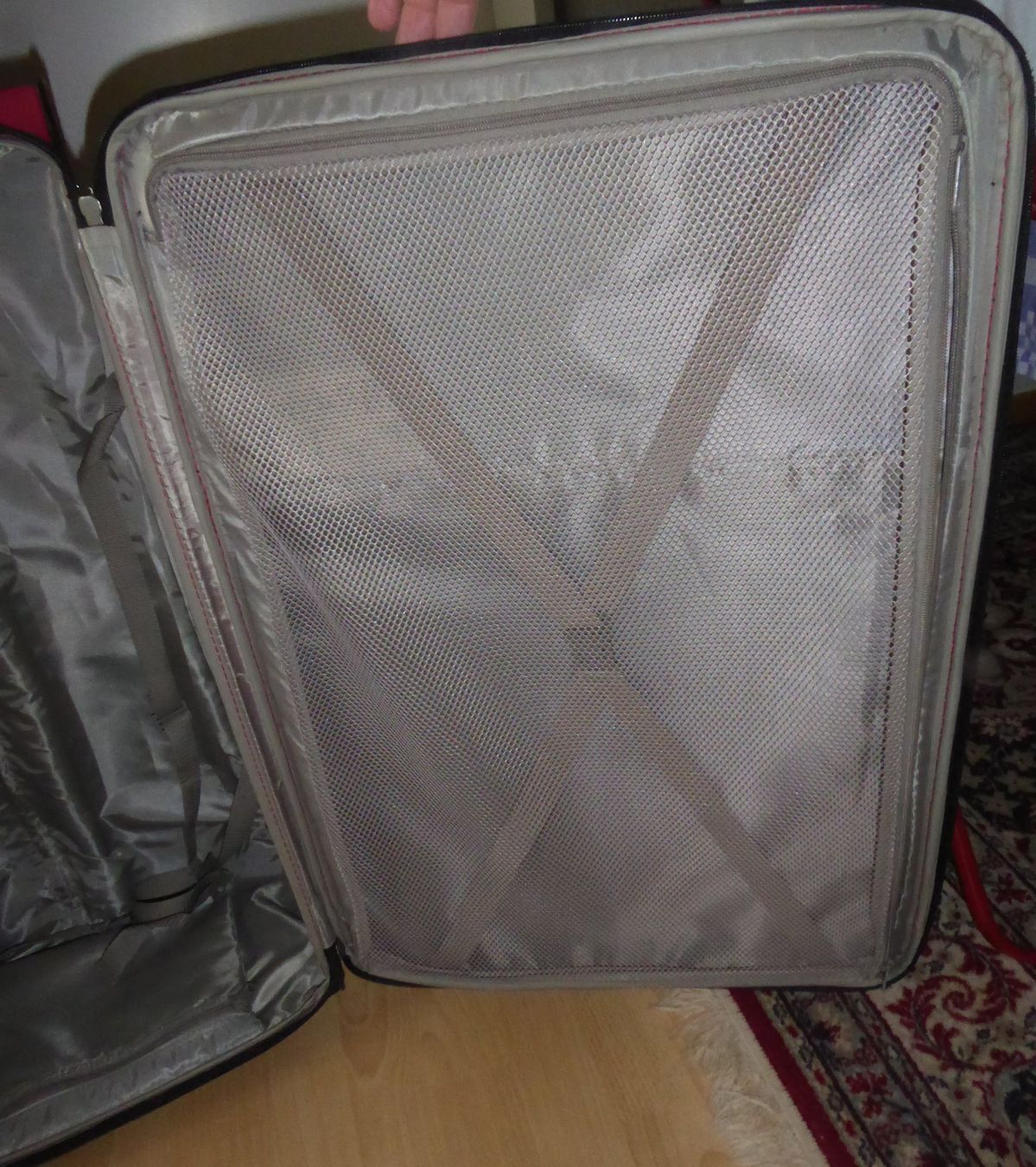 Valises de voyage: Rollenkoffer 70cm rot Titan – D'occasion à Gossau SG par oreliefredy 4