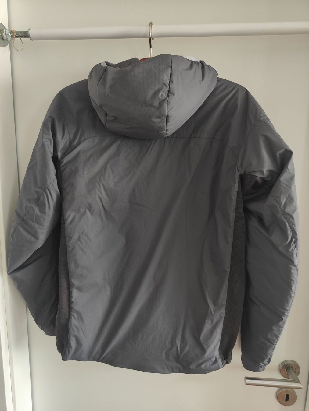 Arcteryx Vestes: Arc'teryx Atom LT Hoodie Men, Grösse M – D'occasion à Olten par Gegendiekultur 1