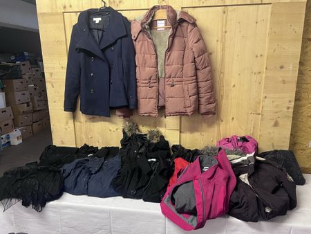 Kleiderpaket Damen Jacken und Pullover Grösse M & S (71)
