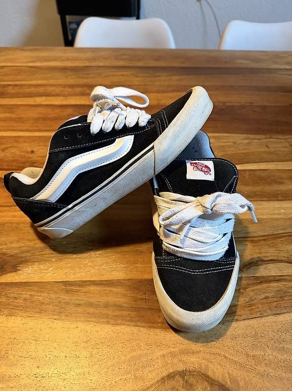 Chaussures hommes: Vans Knu School 40,5 – D'occasion à Martigny par reu_t2ln 2