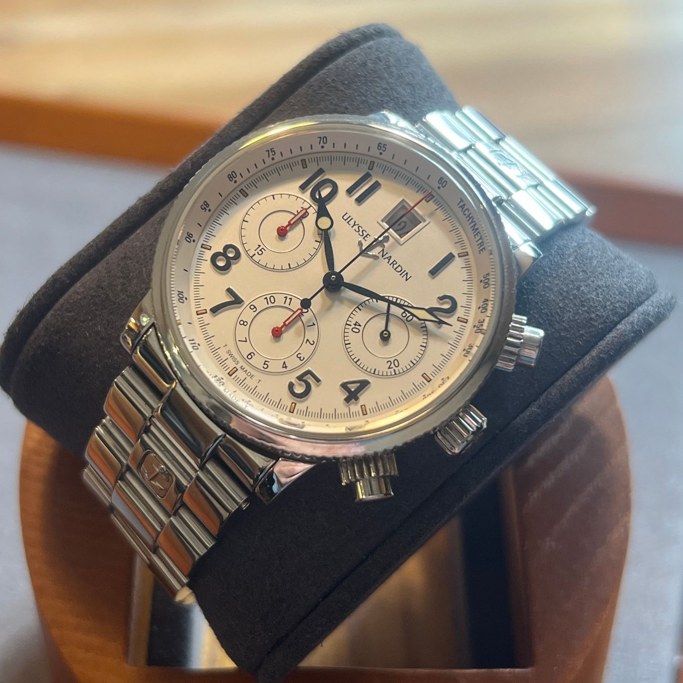 Ulysse Nardin Orologi: Ulysse Nardin Marine Chronograph Silver Dial 363-22 – Usato da Carouge GE venduto da Watchaser 8