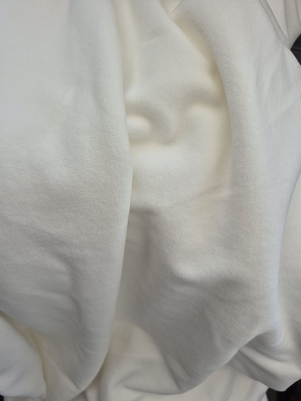 Tessuti: tissue jersey de velours ras blanc – Nuovo e nell'imballaggio originale da Obermumpf venduto da Dadacaramel