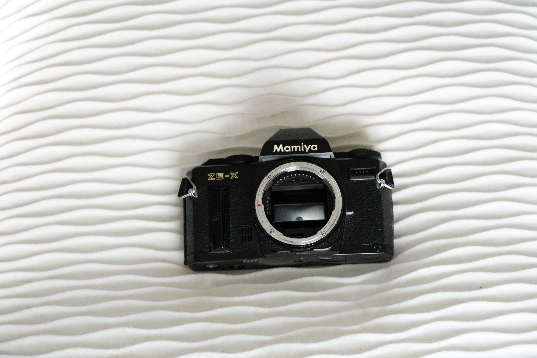 Mamiya Fotocamera: Mamiya ZE-X Body – Difettoso da Dagmersellen venduto da sim_zqh8
