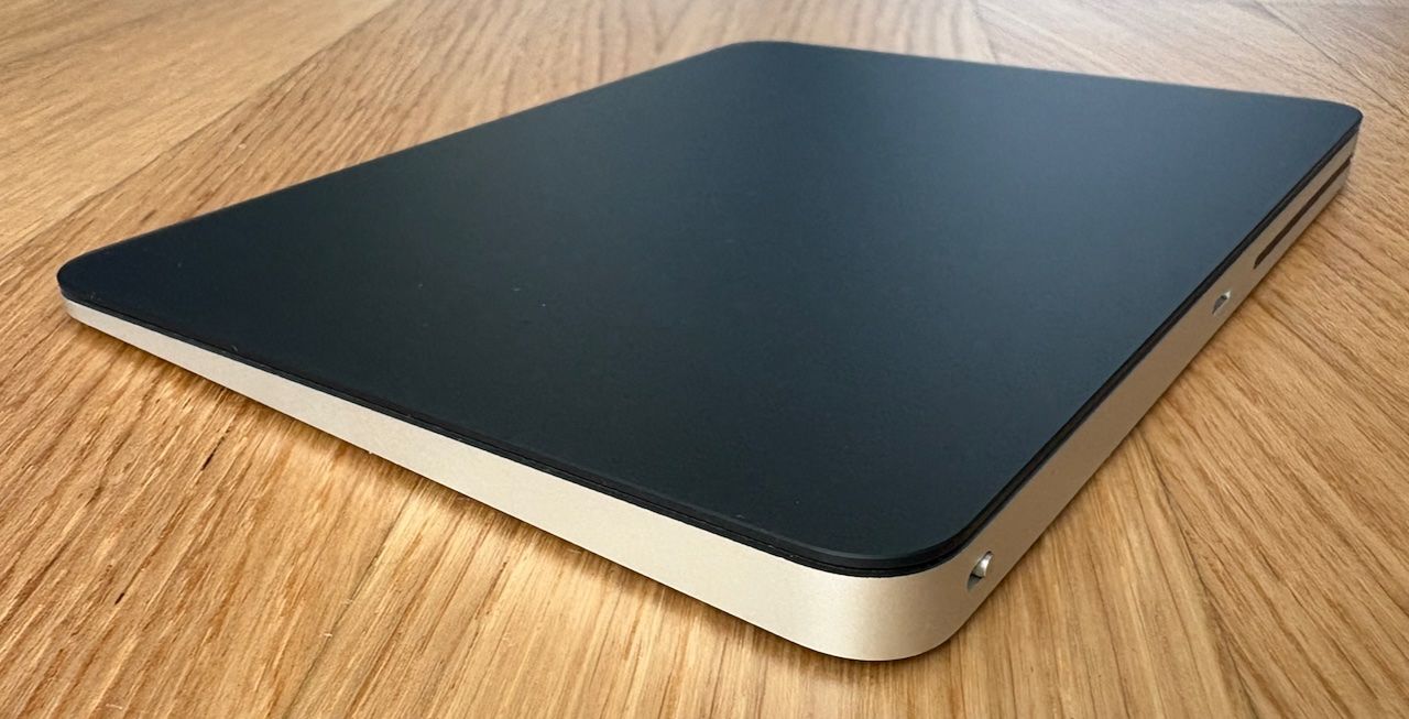 Apple Maus: Apple Magic Trackpad Schwarz Lightning – Gebraucht aus Zürich von SierraKilo 1
