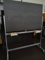 Wandtafel mit Notenlinien (auf Rollen)