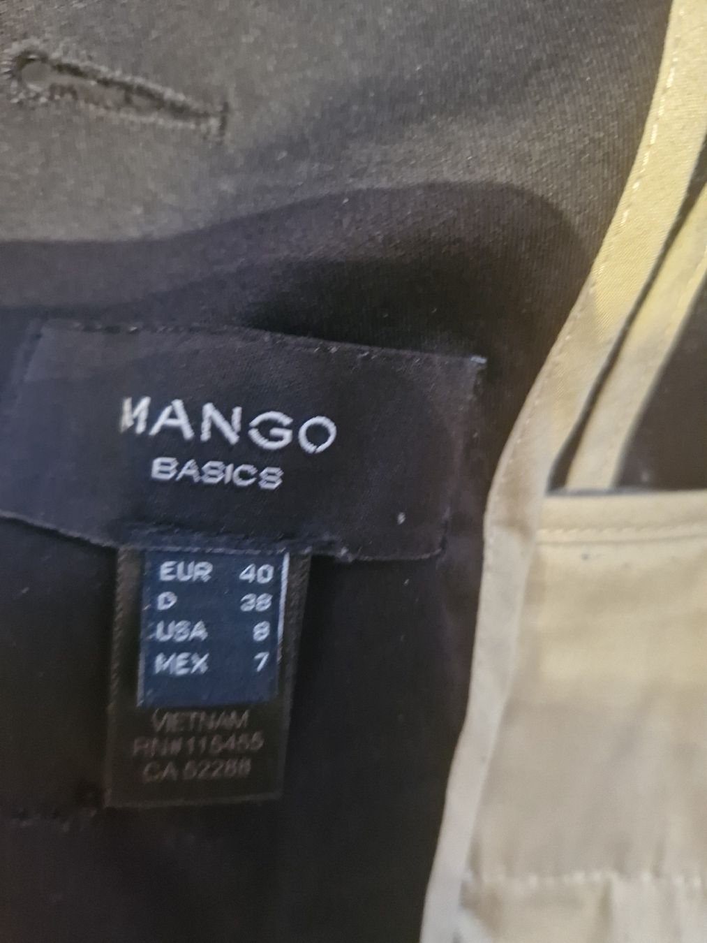 Mango Giacche: Schwarzer Mango Basics Blazer, Grösse 40, Top Zustand! – Usato da Bottmingen venduto da mbrunetti1 3