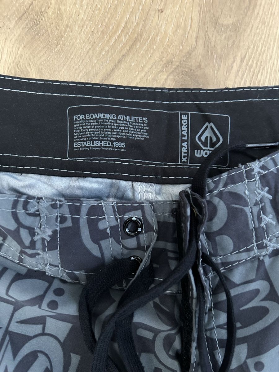 Pantaloni: Shorts XL Warp Boarding  – Nuovo e nell'imballaggio originale da Emmen venduto da Carbru 1