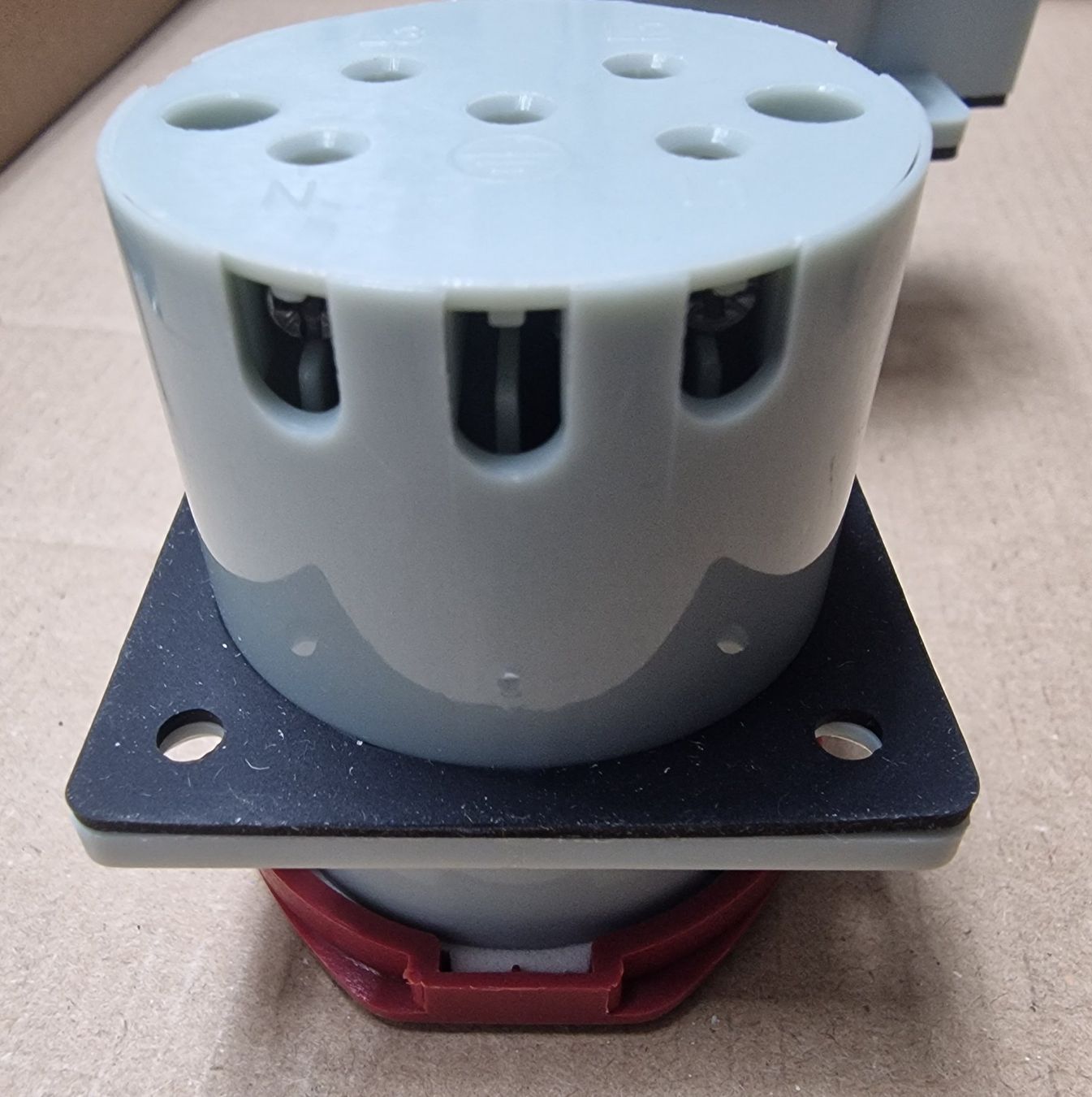 Stecker: PCE Einbausteckdose T25 16A 400/230V IP54 – Neu (gemäss Beschreibung) aus Uerkheim von Kaufoption 2