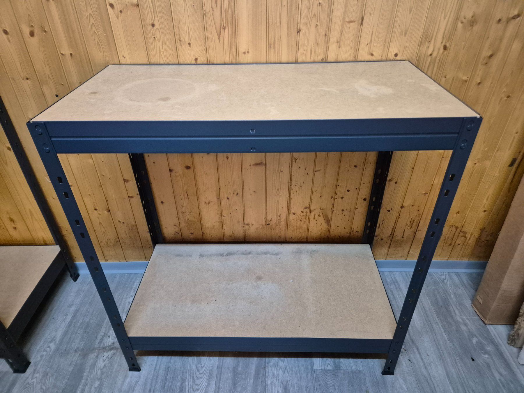 Scaffali: Alu-Regal mit Pavatex Platten – Usato da Derendingen venduto da mburri11