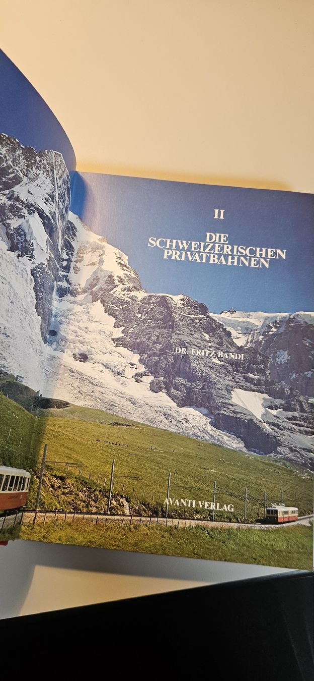 Libri: Bücher Die Schweizer Privatbahnen 1 & 2  – Usato da Belp venduto da Ginus85 5